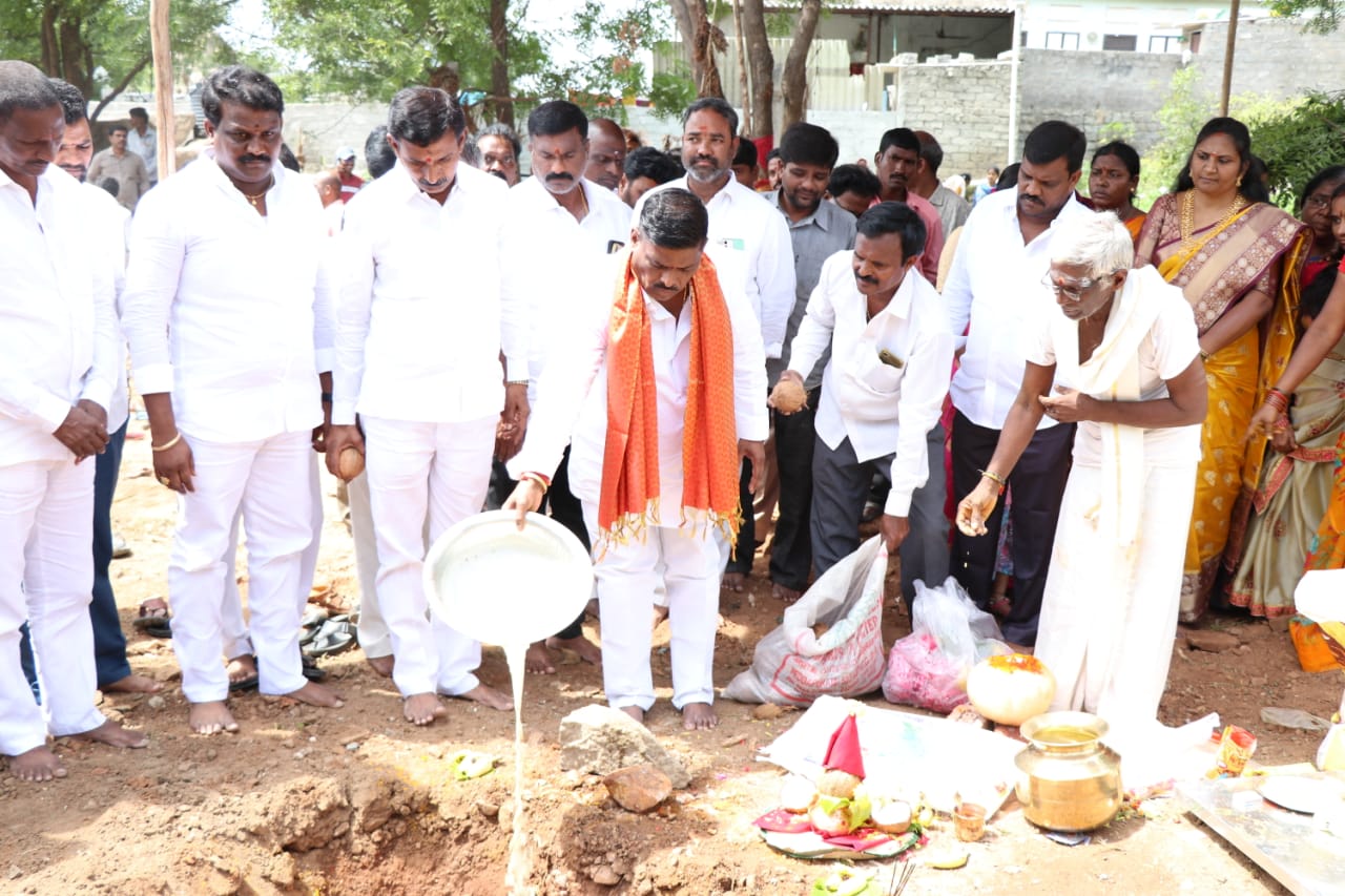 అమీన్పూర్ మున్సిపల్ పరిధిలోని వాణీ నగర్ కాలనీలో నూతనంగా నిర్మించనున్న వృద్ధాశ్రమం