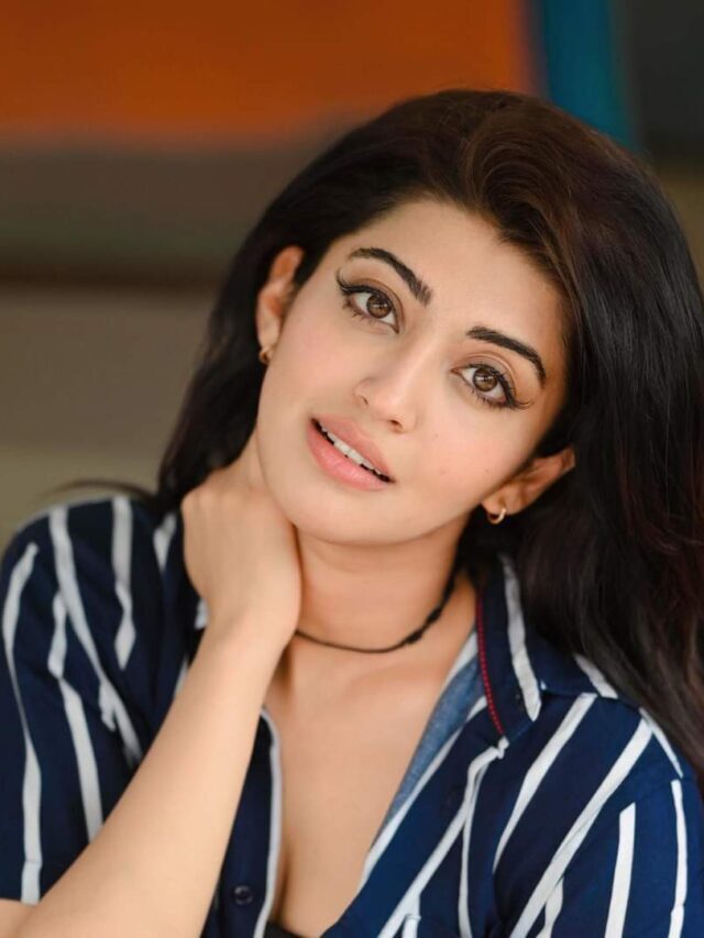 HEROINE PRANITA SUBHASH