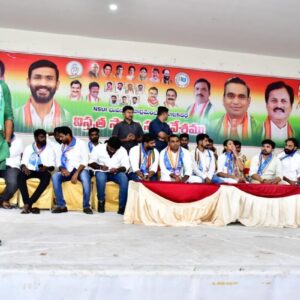 గ్రామ గ్రామానికి ఎన్.ఎస్.ఐ (NSUI)…గడప గడపకి చామల కిరణ్ అన్న అన్న నినాదంతో