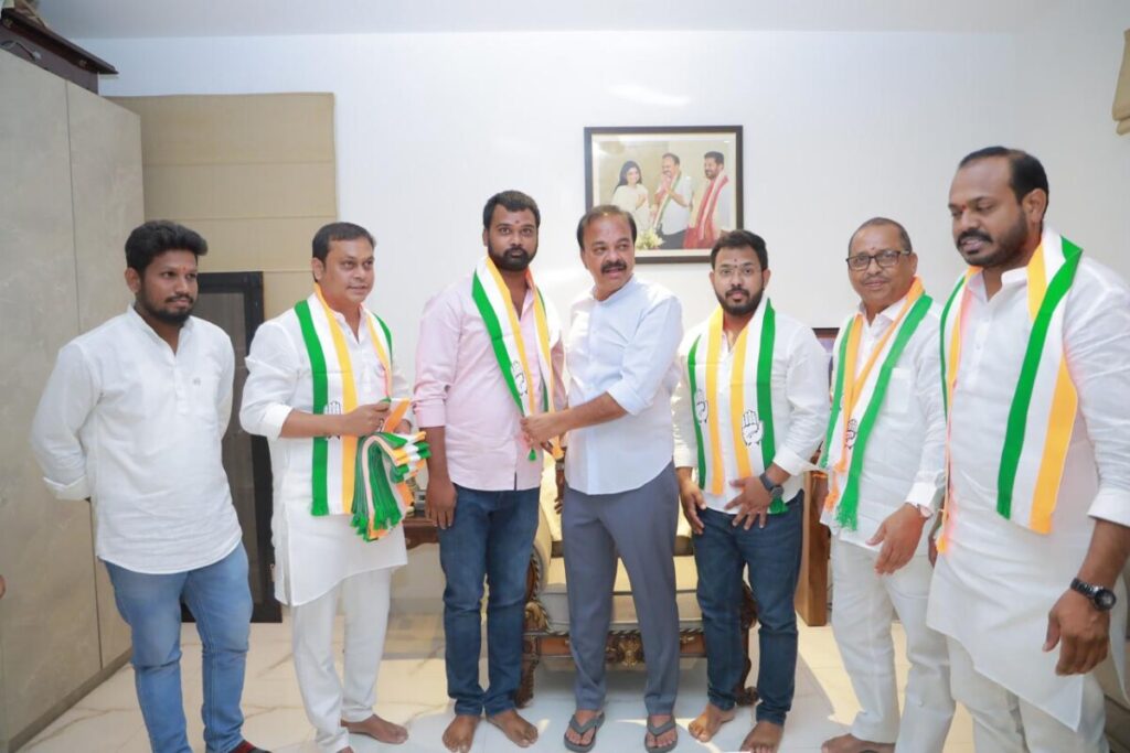 G. Pradeep Reddy joins the party wearing the scarf of Congress