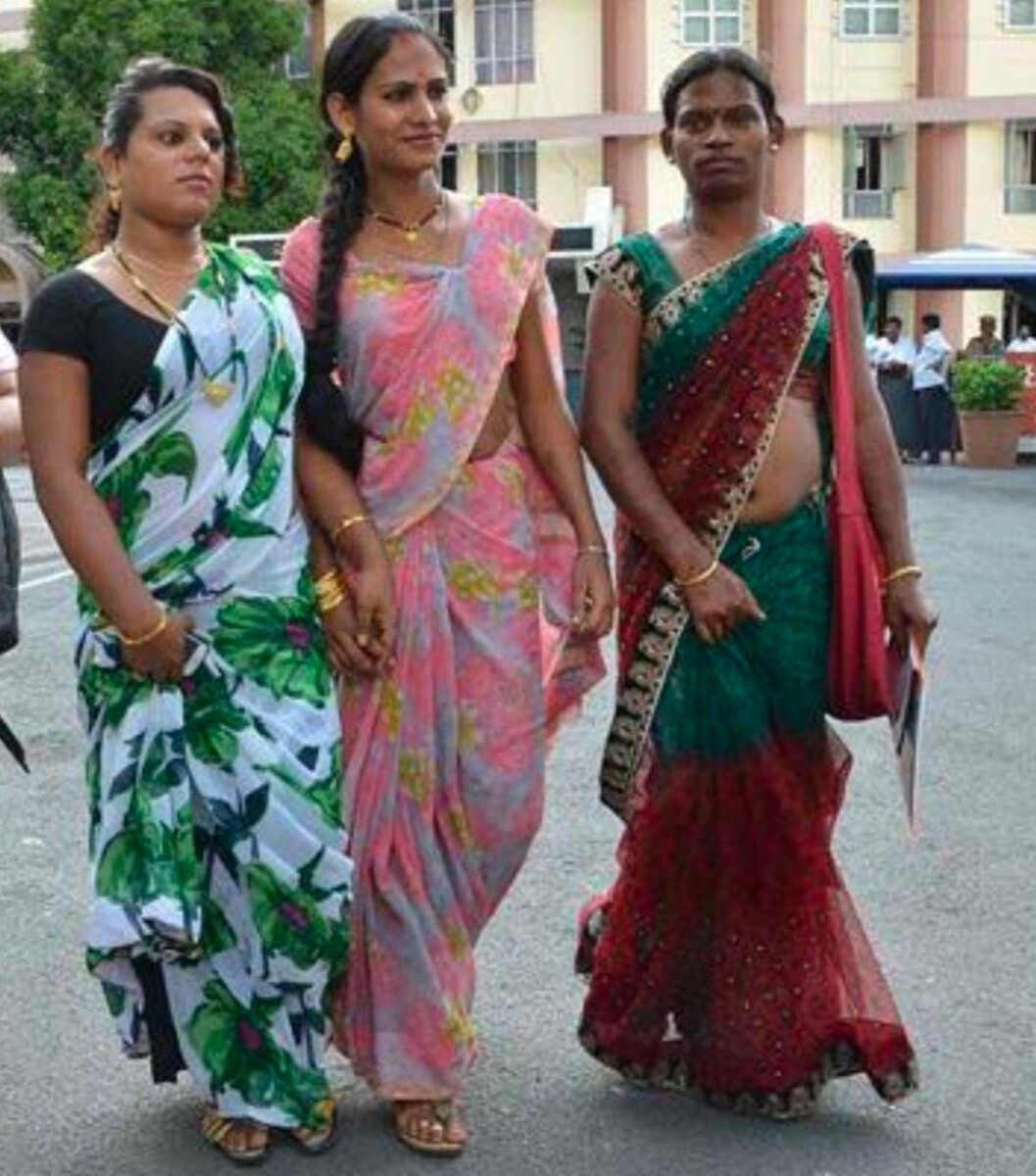 TRANSGENDERS SI లుగా ముగ్గురు ట్రాన్స్‌జెండర్లు