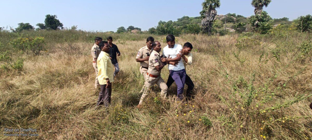 పోలీసు బందోబస్తు నడుమ ఫ్యూచర్ సిటీ సర్వే