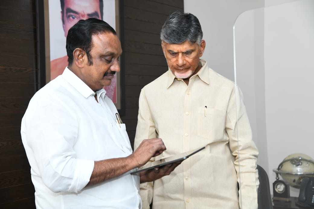 నియోజకవర్గ అభివృద్ధికి తోడ్పాటునివ్వండి