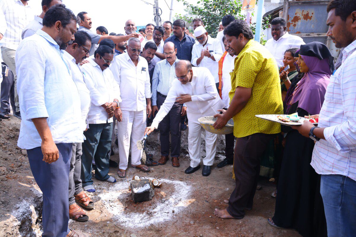 రోడ్ల మరమ్మతు, నిర్మాణ పనులన్నీ ఎట్టి పరిస్థితుల్లో సంక్రాంతి నాటికి పూర్తి కావాలి