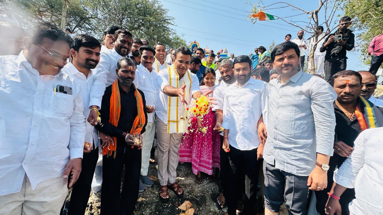 పిల్లలు ఇష్టంగా విద్యను అభ్యసించడంలో ప్లే స్కూల్స్ ఎంతగానో ఉపయోగపడతాయి