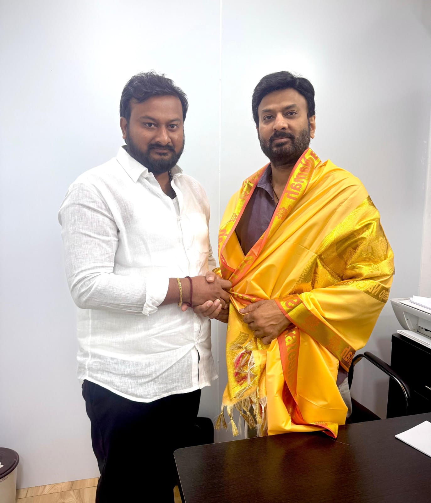 చిలకలూరిపేట రాజకీయాలపై చర్చ