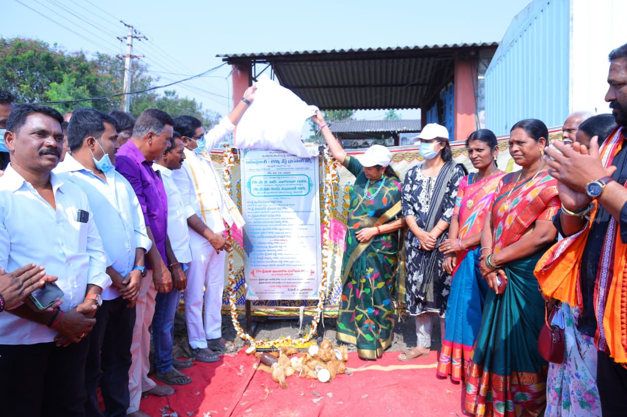 బయో మైనింగ్ ప్రాజెక్టును ప్రారంభించిన ఎమ్మెల్యే నాగరాజు , మేయర్ సుధారాణి ….