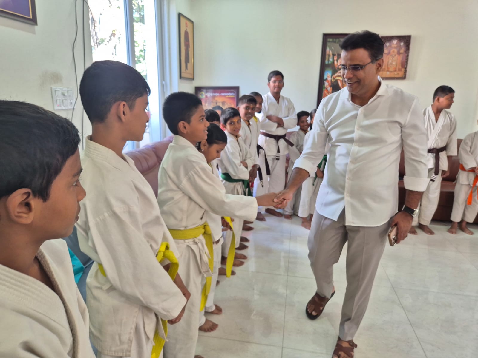 కరాటే విభాగంలో డిస్ట్రిక్ట్ స్థాయికి అర్హత సాధించిన అశోక్ మెమోరియల్ హై స్కూల్