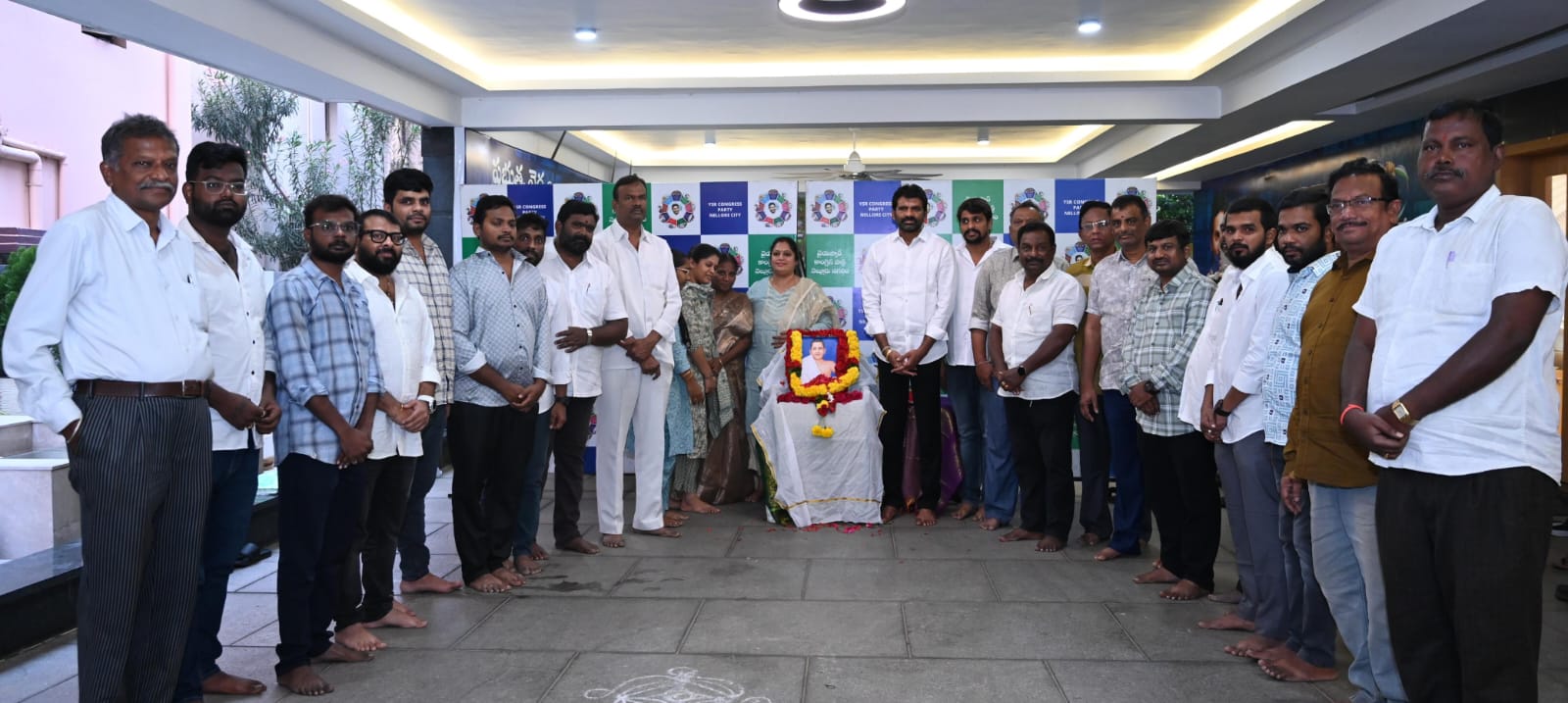 అమరజీవి పొట్టి శ్రీరాములు ఆదర్శమూర్తి..