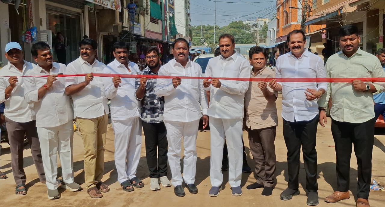 డివిజన్ అభివృద్దే ప్రధాన లక్ష్యం.. కార్పొరేటర్ రాగం నాగేందర్ యాదవ్