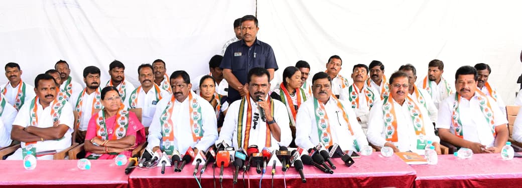 వెన్నుపోటు రాజకీయాల వల్లే పార్టీ కి నష్టం