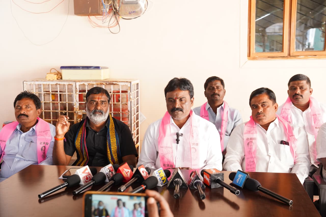 అబద్దలా పునాదులపై ఉన్న కాంగ్రెస్ కూలడం ఖాయం