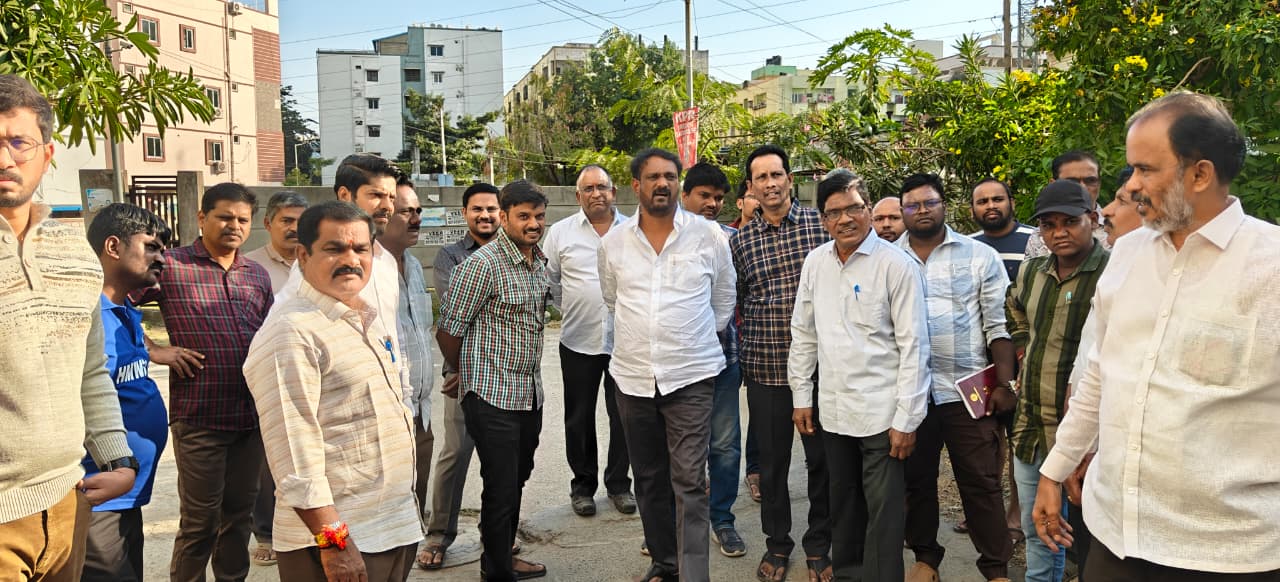 హైదర్ నగర్ డివిజన్ పరిధిలోని గౌతమి నగర్ కాలనీ లో గల పలు సమస్యలు