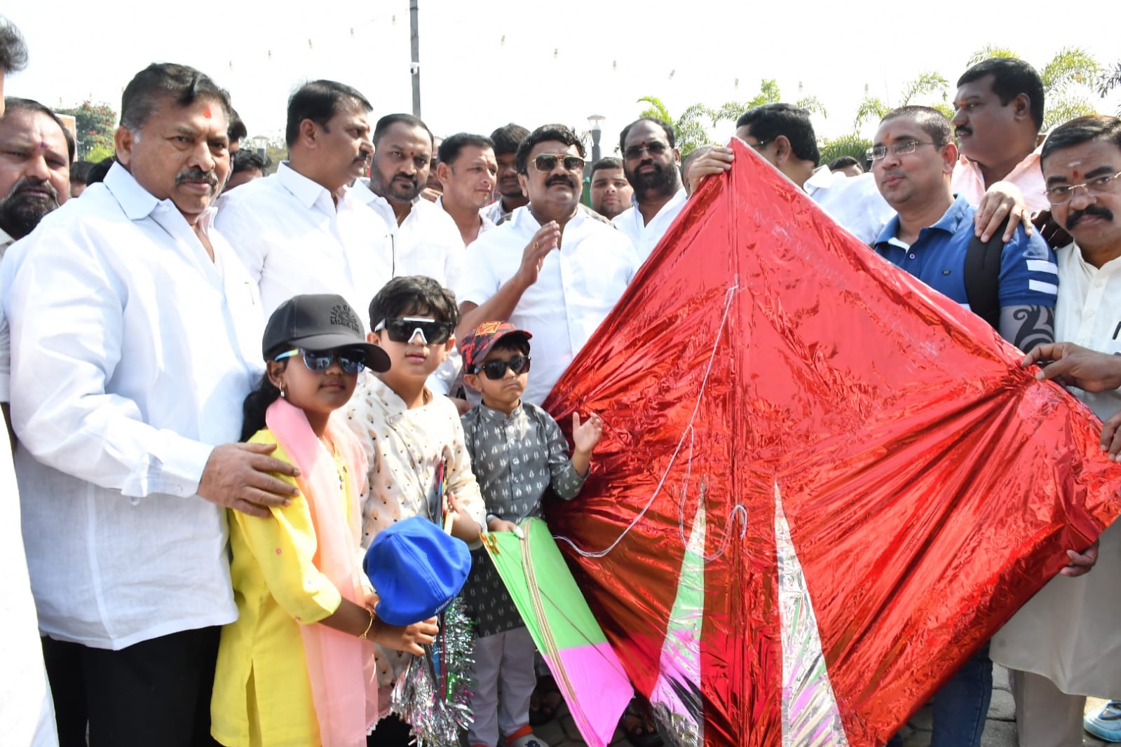 తెలుగు పండుగలు ఎంతో గొప్పవని, వాటి విశిష్టత నేటితరం పిల్లలకు తెలియజేయాల్సిన అవసరం
