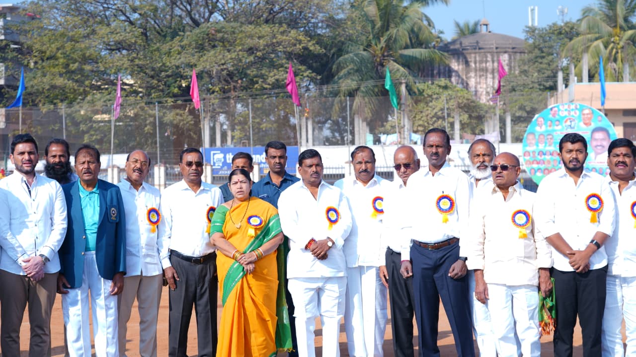 క్రీడలపై ఆసక్తి పెంపొందించుకోవాలి