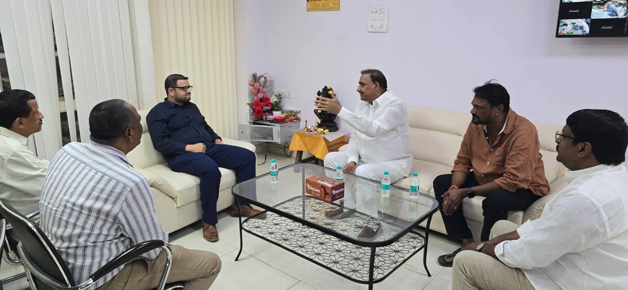 ఆల్విన్ కాలనీ డివిజన్ల పరిధిలో గల పలు సమస్యలు