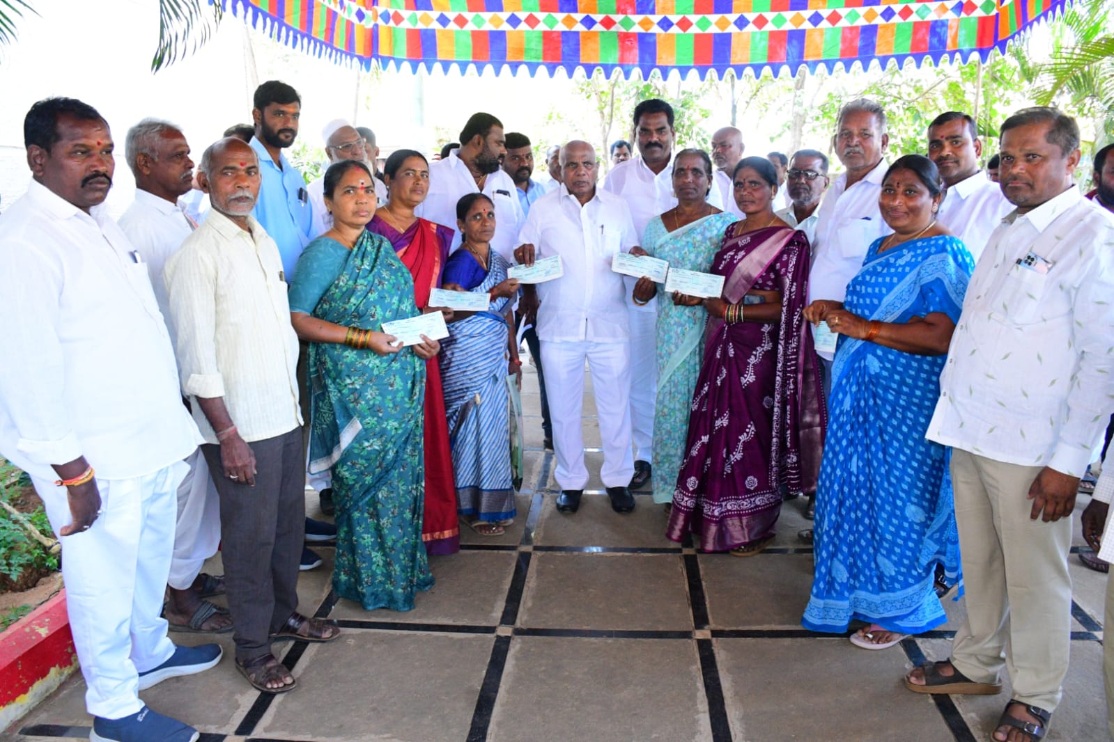 ఒక చెక్కు మనసు – లక్షల ఆశలకు వెలుగు:- చేవెళ్ల ఎమ్మెల్యే “కాలే యాదయ్య”