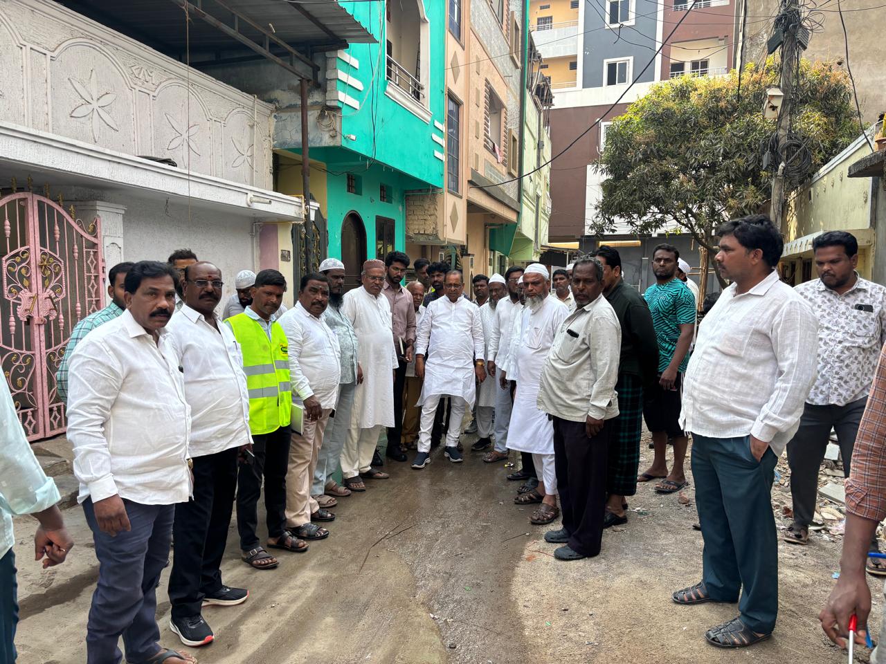ప్రజా సమస్యలే పరిష్కారంగా అభివృద్దే లక్ష్యంగా