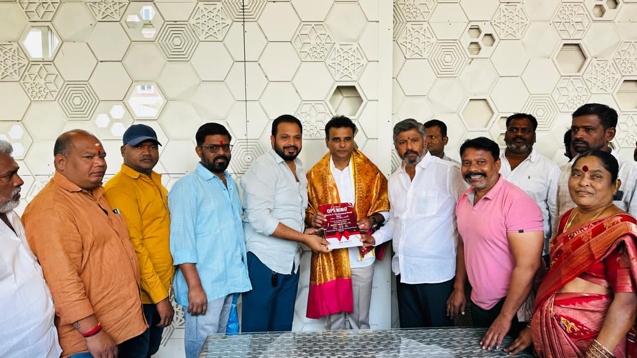 అభిమాన నేతకు ఆత్మీయ ఆహ్వానం, పలు వినతులు…