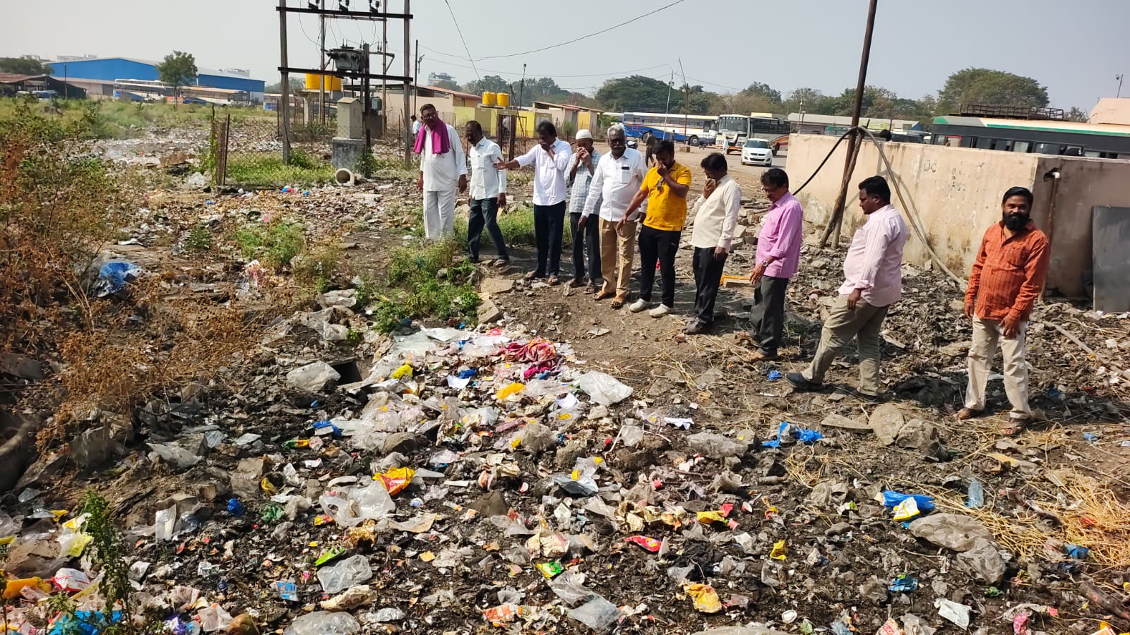 ఆడ మగ తేడా కనిపించని మరుగుదొడ్లు.. బస్టాండ్ లో అవమానాలకు గురౌతున్న మహిళలు