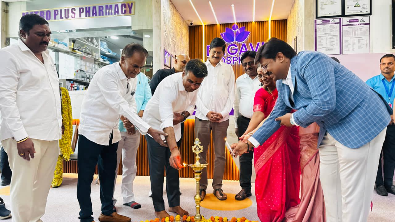 ఆధునిక టెక్నాలజీతో అధునాతన వైద్య సేవలను అందరికీ అందించాలి: