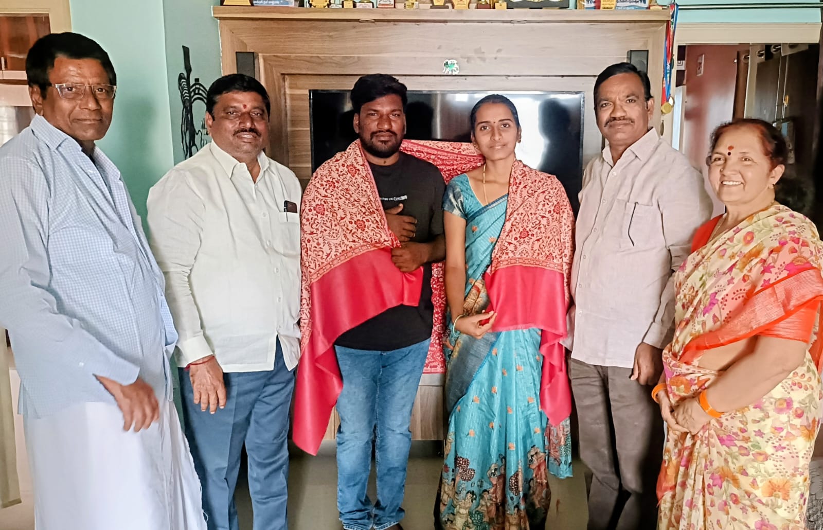 రాజకీయలకు అతితంగా గ్రామాభివృద్ధి కోసం సర్పంచ్‌లు