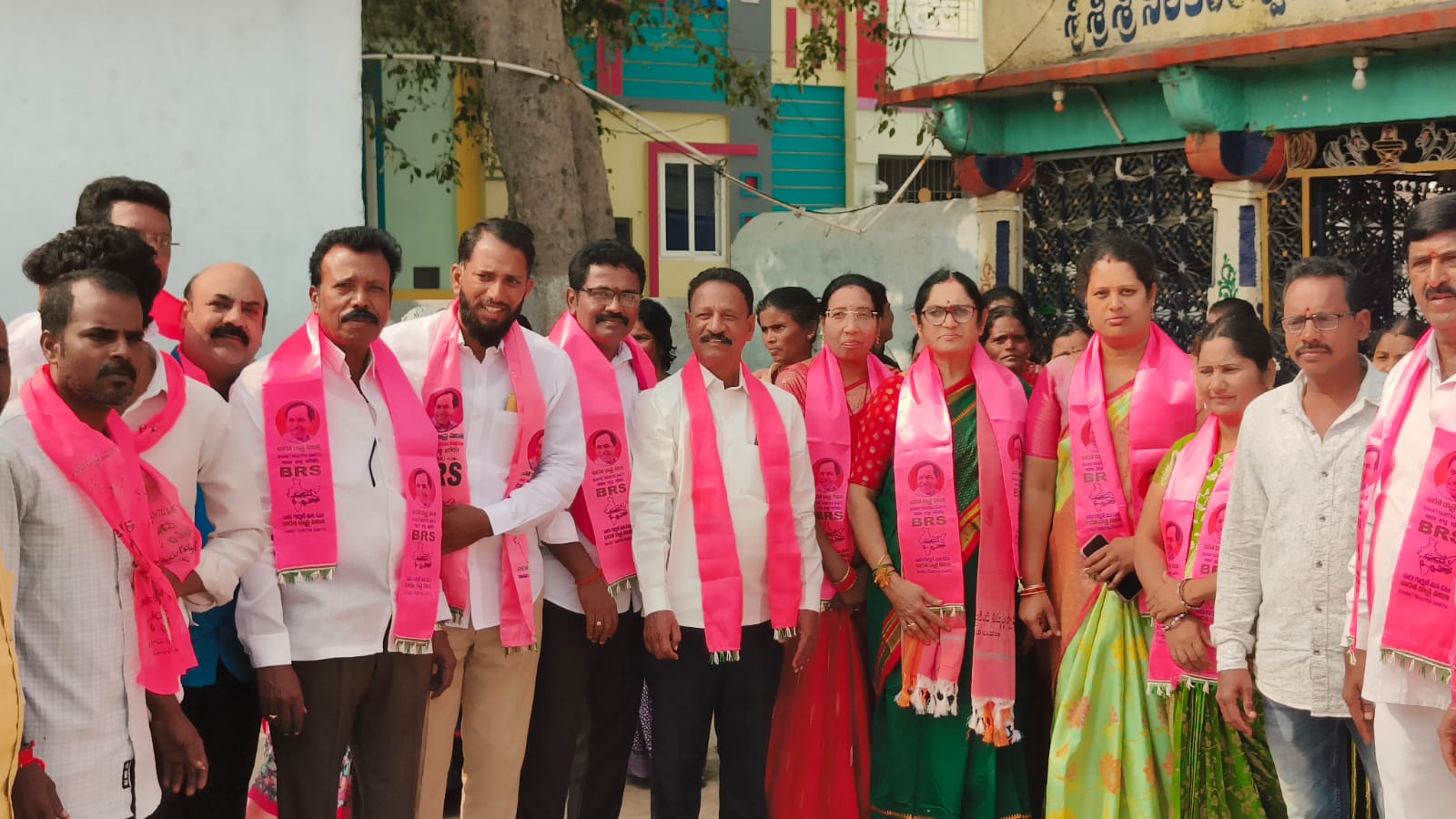 బి ఆర్ ఎస్ పార్టీ జోరుగా నామినేషన్లు.