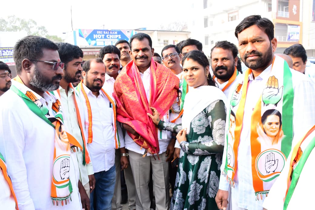 వనపర్తిమున్సిపల్ లోని 13 14 17 వార్డులలో ఇంటింటి ఎన్నికల ప్రచారం