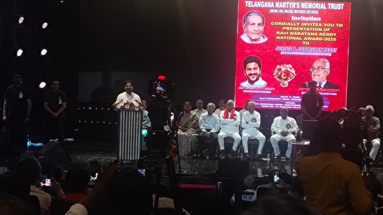 రావినారాయణ రెడ్డి  పోరాటం గొప్ప స్ఫూర్తి.