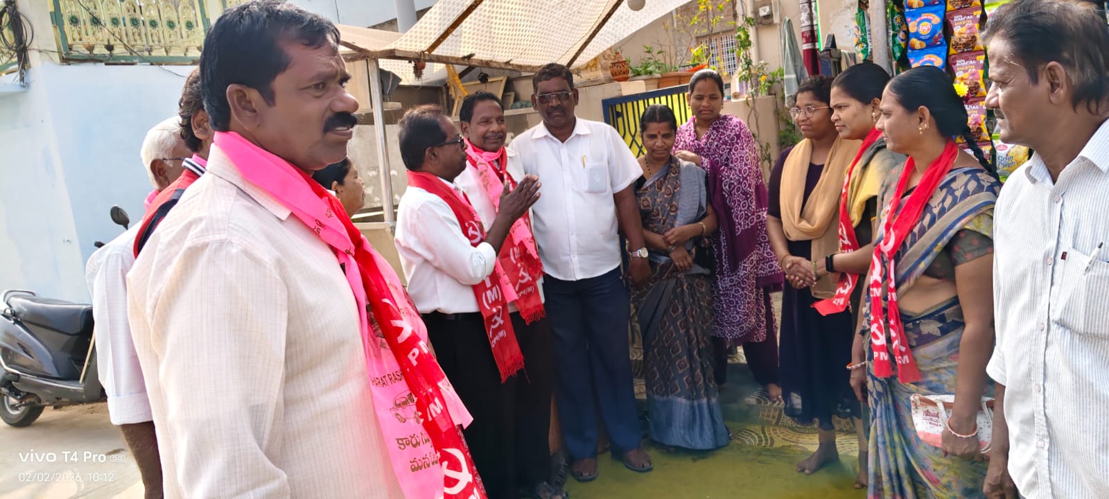 18 వ వార్డులో సిపిఎం కౌన్సిల్ అభ్యర్థి ప్రచారం నిర్వహించిన పుట్ట ఆంజనేయులు