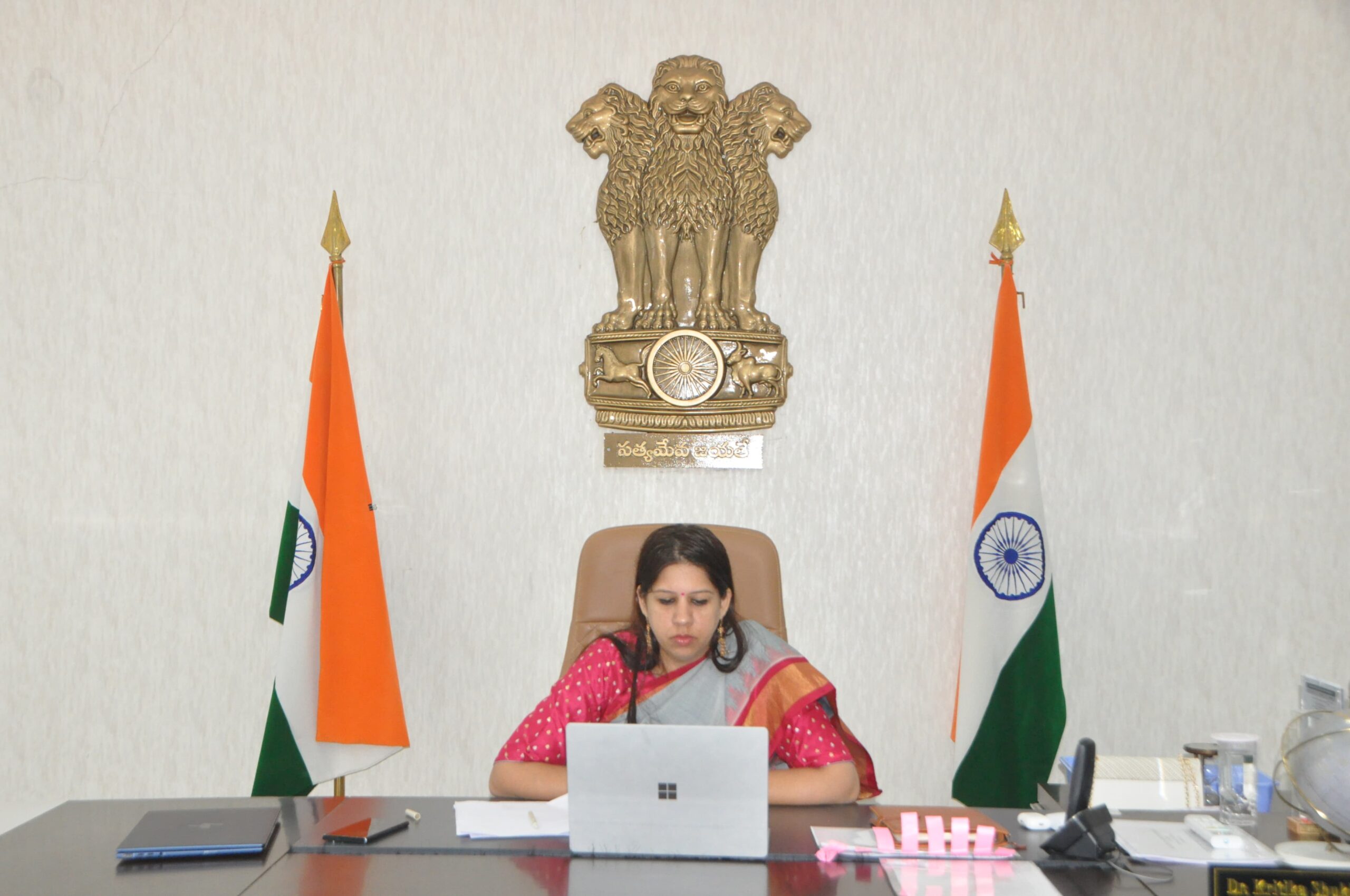 రెవెన్యూ అంశాలపై సిసిఎల్ఏ సమీక్ష: వీడియో కాన్ఫరెన్స్‌లో పాల్గొన్న జిల్లా కలెక్టర్ కృతిక శుక్లా