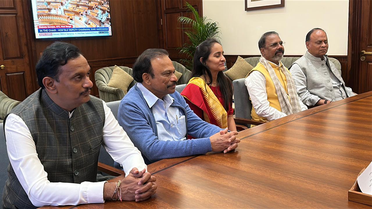టిడిపి ఎంపీల‌కు లోక్ స‌భ స్పీక‌ర్ ఓం బిర్లా తేనీటి విందు