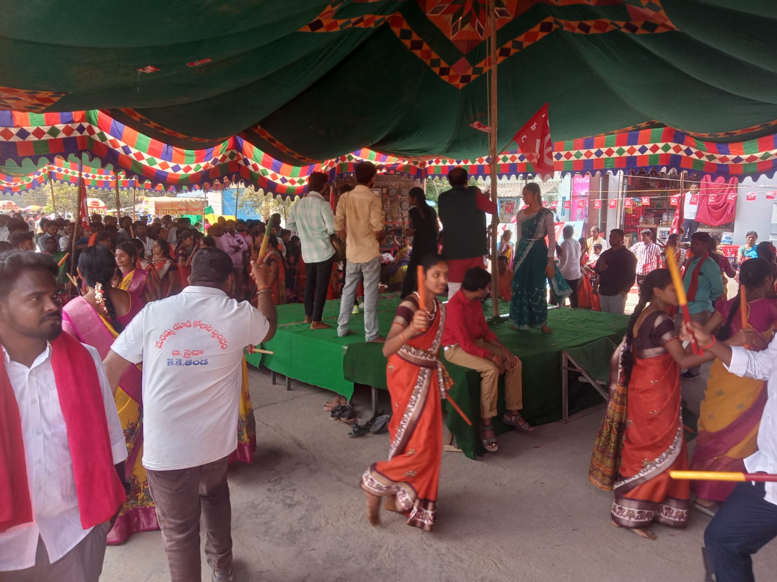 జెర్రిపోతుల గూడెంలో ఘనంగా కనకదుర్గమ్మ జాతర