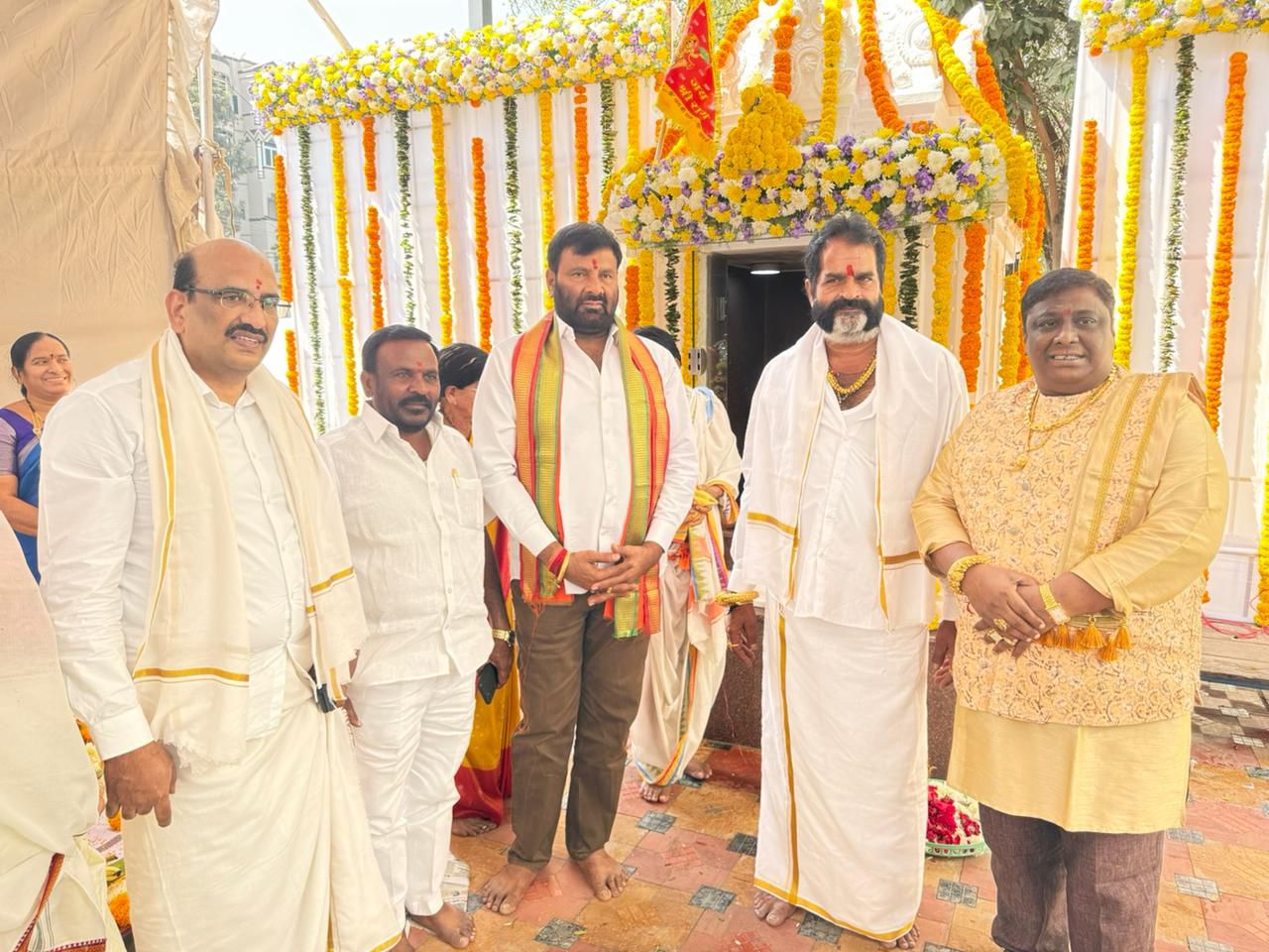 వినాయక దేవాలయ వార్షికోత్సవం పాల్గొన్న స్థానిక కుత్బుల్లాపూర్ మాజీ ఎమ్మెల్యే కూన శ్రీశైలం