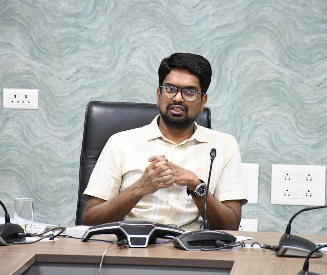 మీడియా ప్రతినిధులకు 2026-28 కొత్తగా అక్రిడేషన్ జారీ