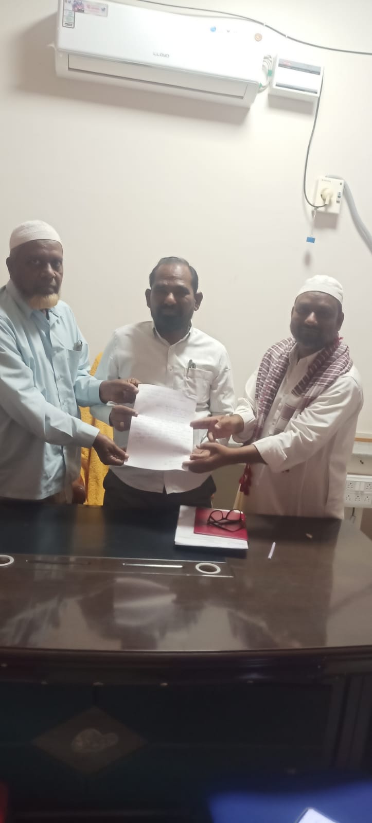 జిల్లా మైనారిటీ సంక్షేమ అధికారి కి వినతి పత్రం…