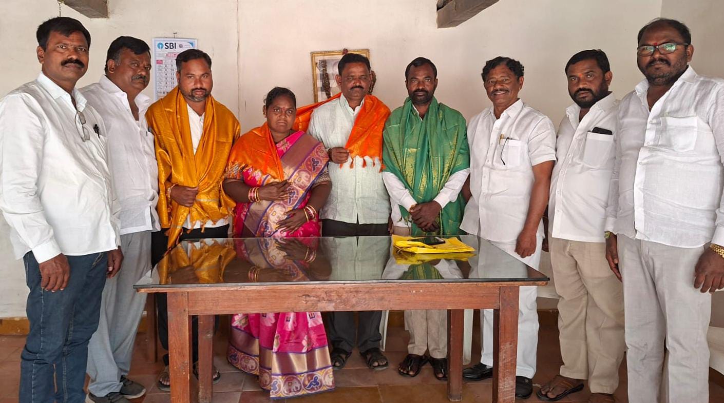 నూతన కౌన్సిలర్లకు సన్మానం