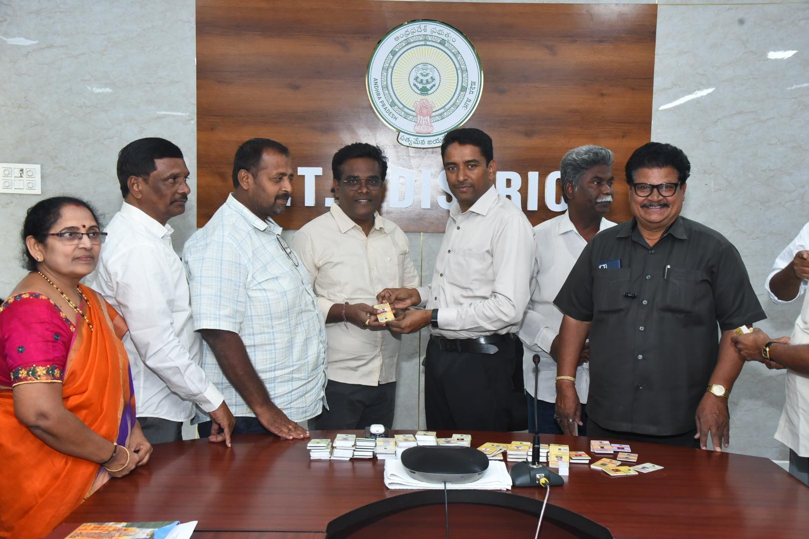 నిబంధ‌న‌ల మేర‌కు జ‌ర్న‌లిస్టుల‌కు అక్రెడిటేష‌న్