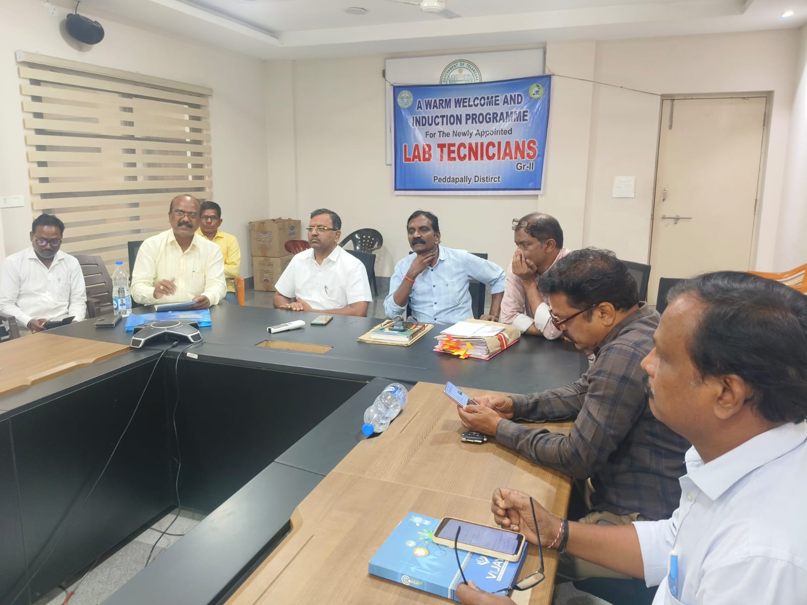 జిల్లాల వైద్య ఆరోగ్య శాఖ అధికారి డాక్టర్ కె.ప్రమోద్ కుమార్ ఆధ్వర్యంలో మినీ సమావేశం.
