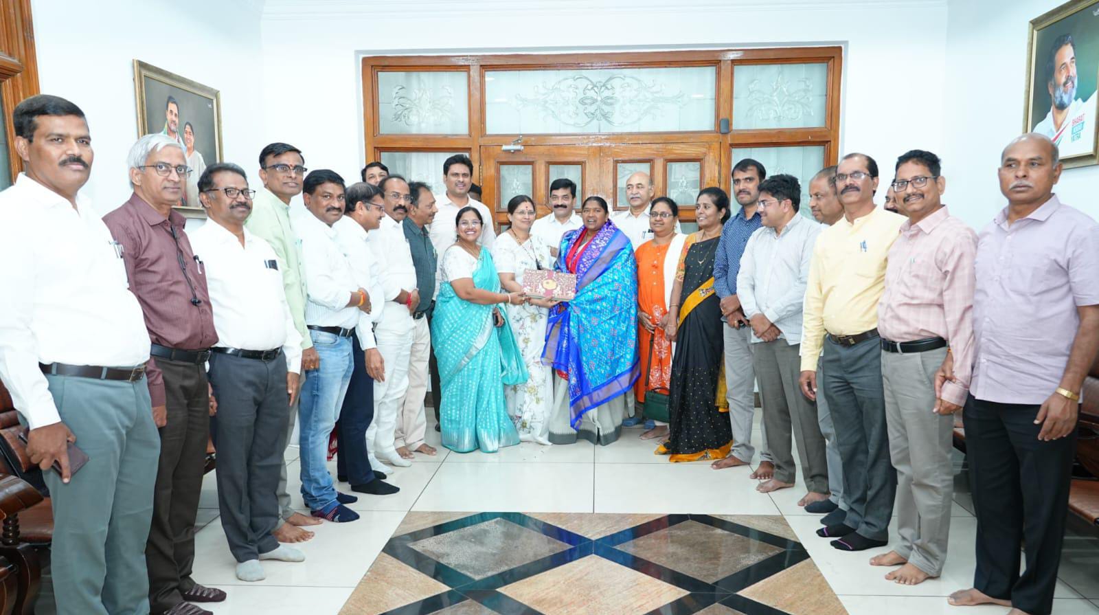పంచాయ‌తీ రాజ్,గ్రామీణాభివృద్ది శాఖ‌లో ప‌దోన్న‌త‌లు
