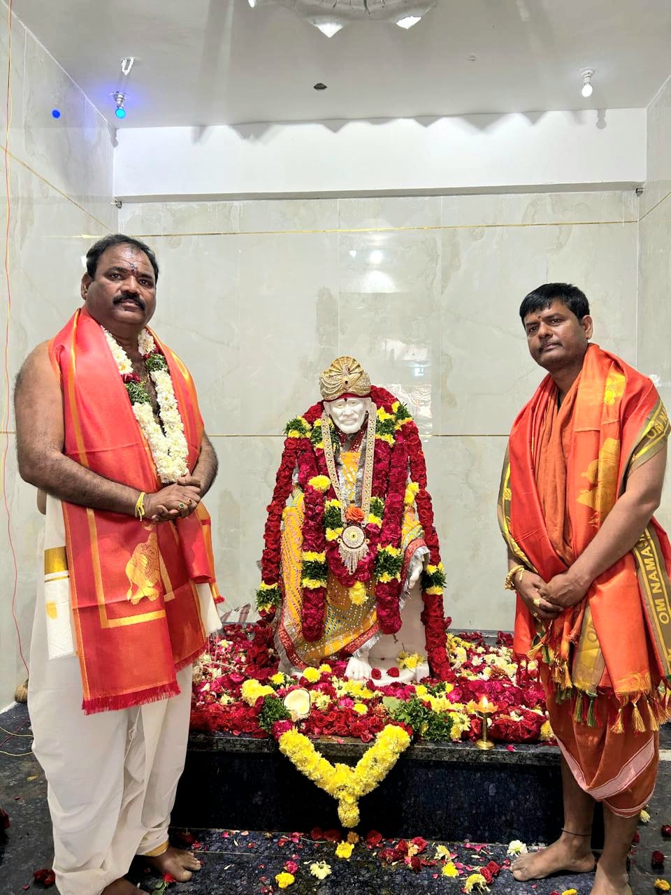 శోభయామానంగా విగ్రహా ప్రాణప్రతిష్ట.. పాల్గొన్న కార్పొరేటర్ రాగం నాగేందర్ యాదవ్