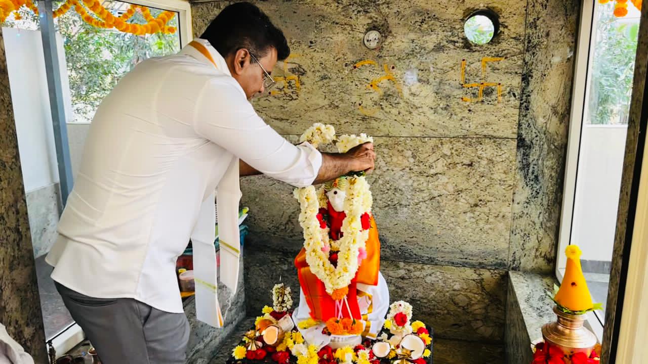 ఆర్కే లేఅవుట్ “సాయిబాబా దేవాలయం” లో బిఆర్ఎస్ ఎల్పీ విప్, ఎమ్మెల్యే