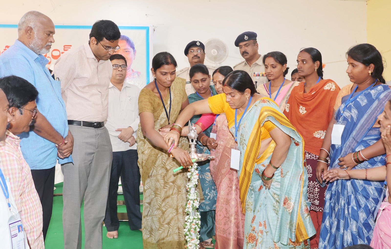 గ్రామాల అభివృద్ధిలో సర్పంచుల పాత్ర ఎంతో కీలకం.