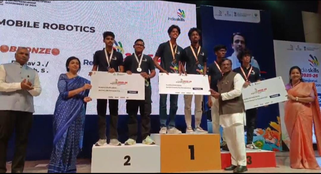 తెలంగాణ విద్యార్థులను నైపుణ్యత లో ప్రపంచ స్థాయికి తీసుకెళ్తాం… మంత్రి వివేక్ వెంకట స్వామి
