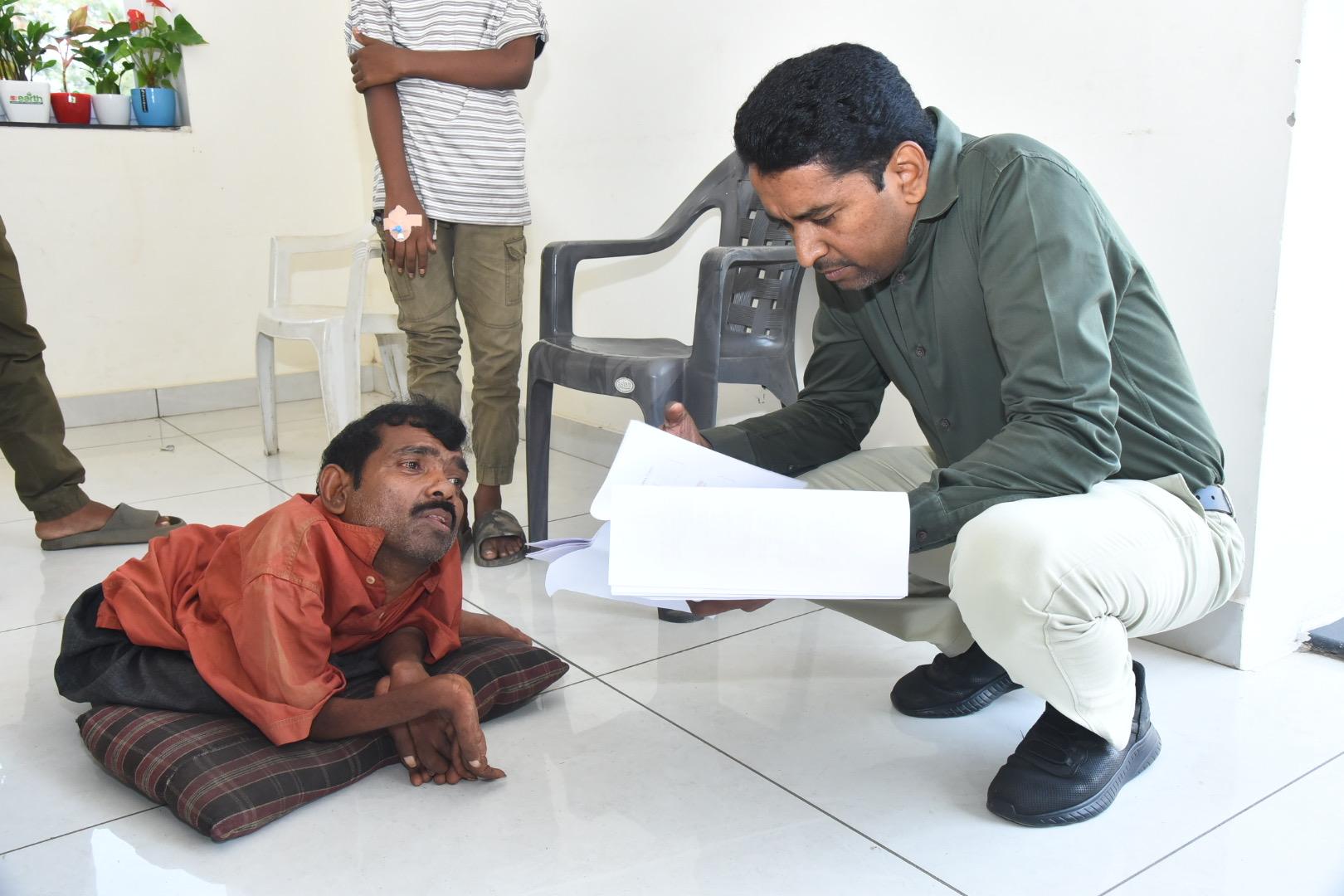 ఆపన్నహస్తమే జీవితానికి ఆశాకిరణం..