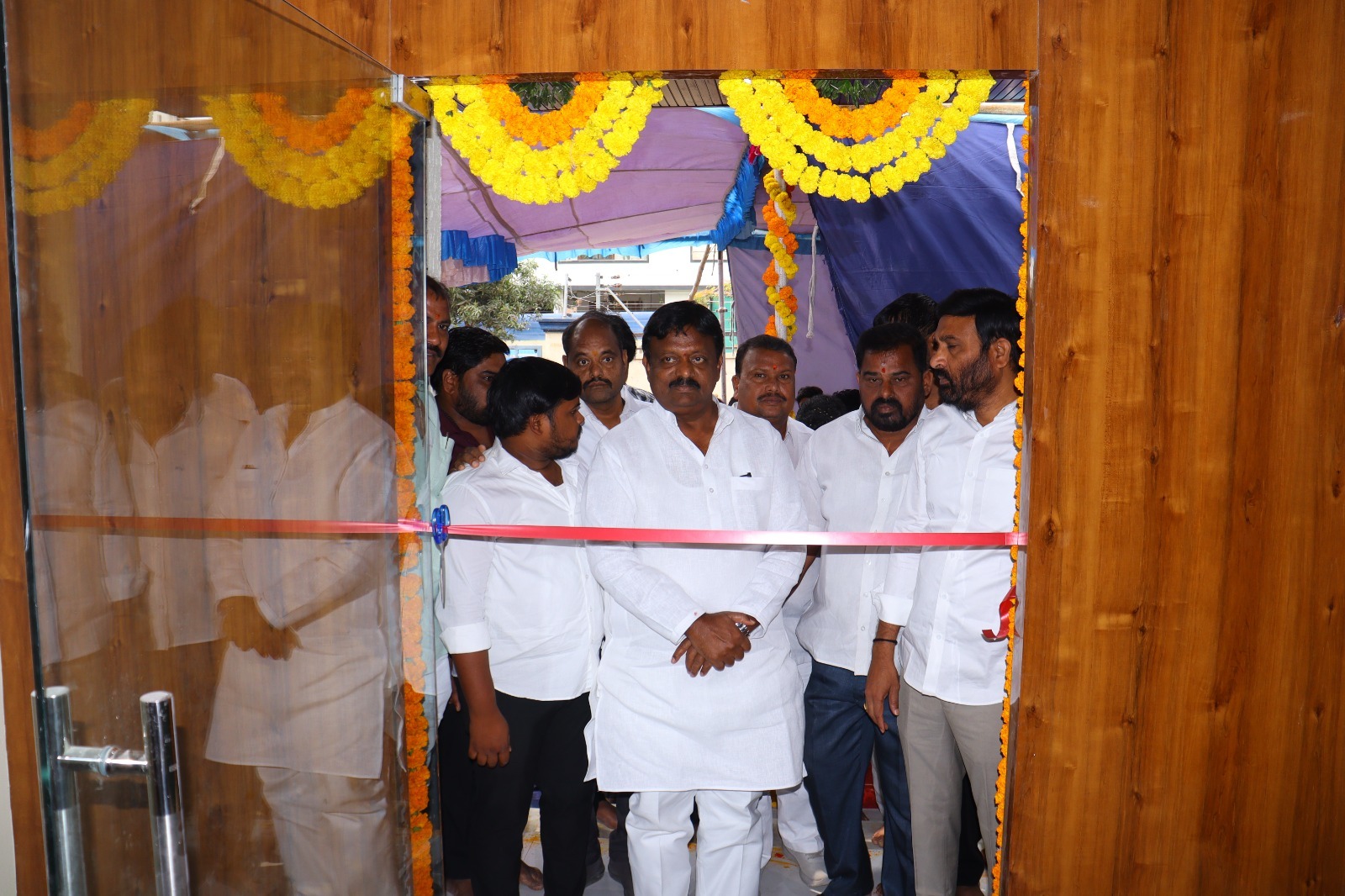 లోర్వేన్ బ్యాడ్మింటన్ అకాడమీ ప్రారంభోత్సవంలో ముఖ్య అతిథిగా పాల్గొన్న కొలన్ హన్మంత్ రెడ్డి