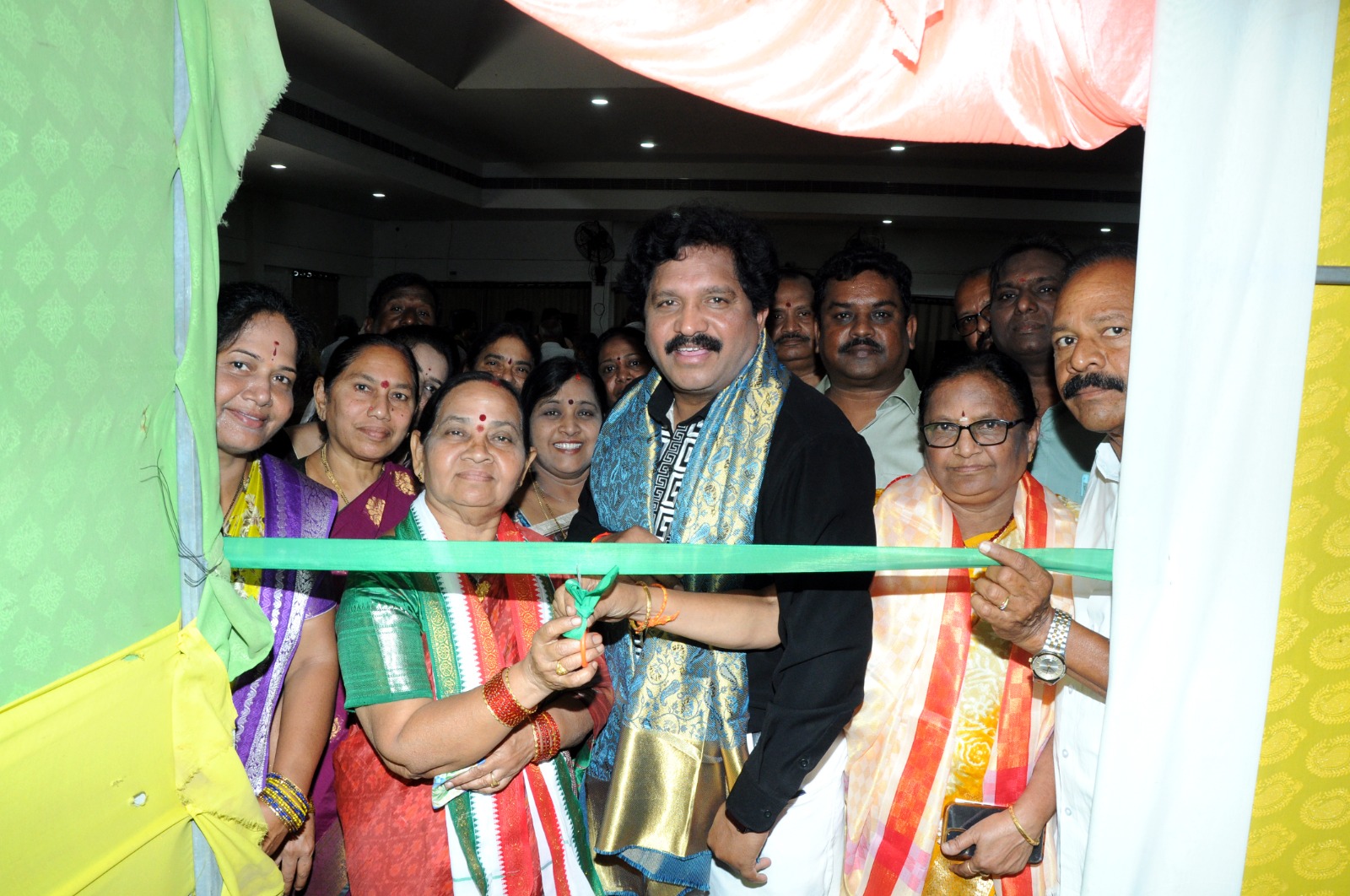 మాతృదేవోభవ చారిటబుల్ ట్రస్ట్ సేవలు అభినందనీయం…