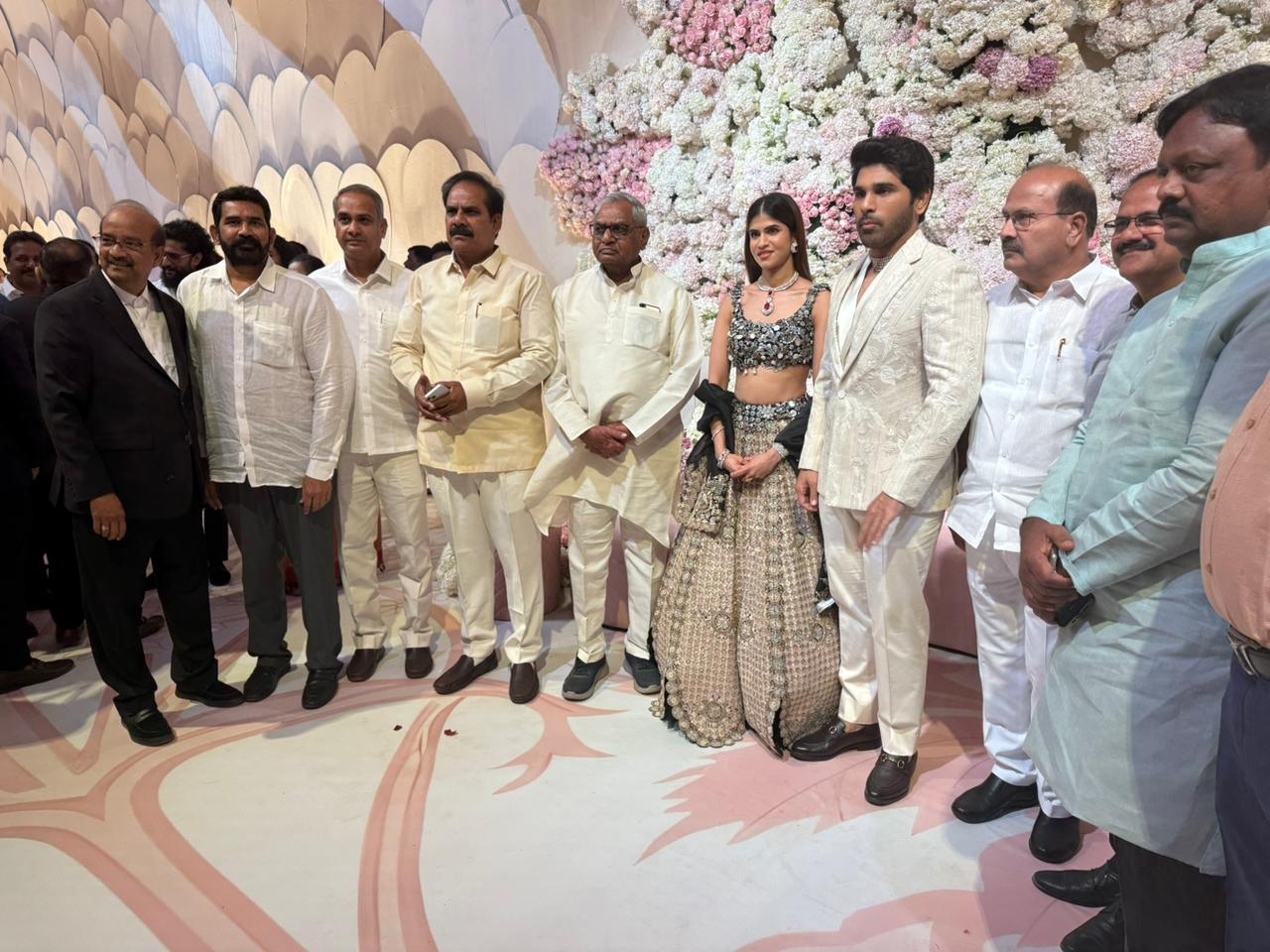 సినీ నటుడు అల్లు అర్జున్   తమ్ముడు అల్లు శిరీష్  ప్రీ-వెడ్డింగ్
