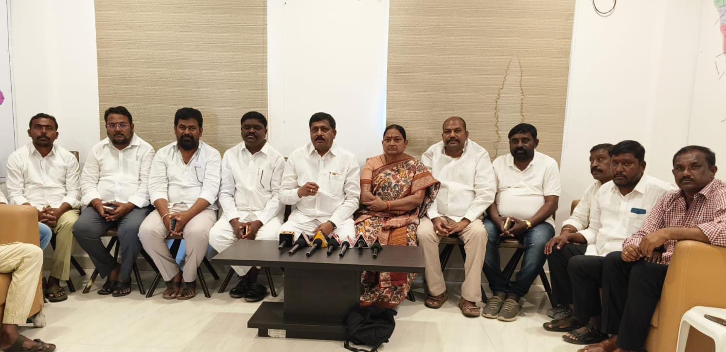 కాంగ్రెస్ నాయకుల దాడులను ఖండించిన లింగయ్య యాదవ్