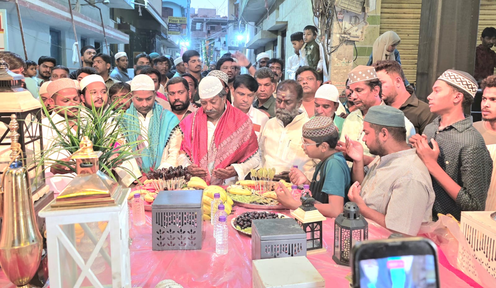 బౌద్ధనగర్ లో ఏర్పాటు చేసిన ఇఫ్తార్ విందు కార్యక్రమం